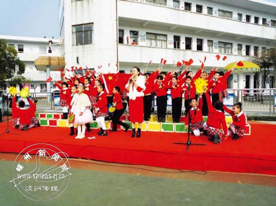 ������У��ӭԪ�� �о���