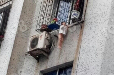 ��Ѷ�������´�һ���ӱ�����¥������ ���˽�����Ԯ