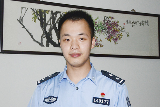 ���鱨֮�ǡ�Ԭ����