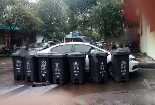 ���ӱ�Χ Ů��������Ͱй��